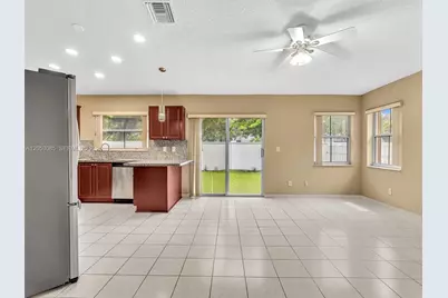 7249 NW 1st Mnr, Plantation, FL 33317 - Photo 39