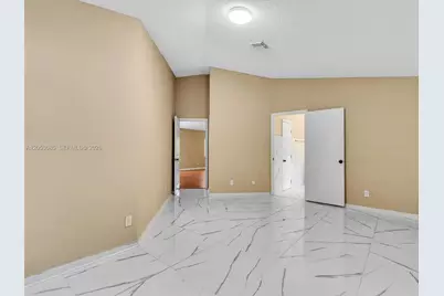 7249 NW 1st Mnr, Plantation, FL 33317 - Photo 27