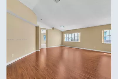 7249 NW 1st Mnr, Plantation, FL 33317 - Photo 11