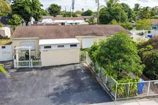 2200 SW 42nd Way, Fort Lauderdale, FL 33317 - Photo 1