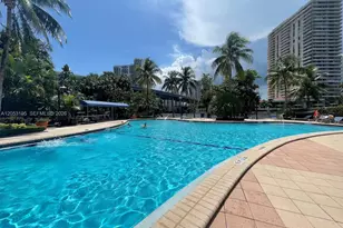 19390 Collins Av, Sunny Isles Beach, FL 33160 - Photo 13