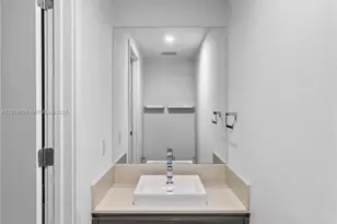 1080 Brickell Ave, Miami, FL 33131 - Photo 19