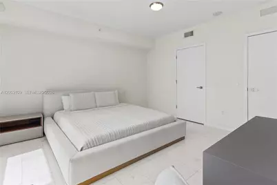 1080 Brickell Ave #1602, Miami, FL 33131 - Photo 25