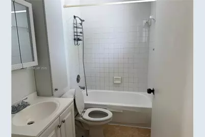 2120-2122 Thomas St #2122, Hollywood, FL 33020 - Photo 11