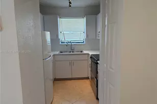 2120-2122 Thomas St, Hollywood, FL 33020 - Photo 3