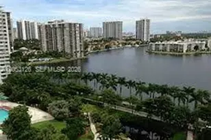 2801 NE 183rd St, Aventura, FL 33160 - Photo 25