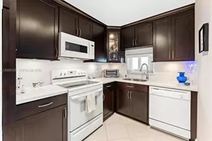 8990 S Hollybrook Blvd, Pembroke Pines, FL 33025 - Photo 3