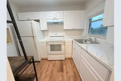 8590 Sunrise Lakes Blvd #309, Sunrise, FL 33322 - Photo 5