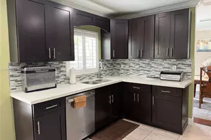 12236 NW 33rd St, Sunrise, FL 33323 - Photo 9