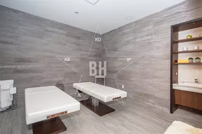 55 SW 9th St #1104, Miami, FL 33130 - Photo 11