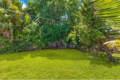 821 84th St, Miami Beach, FL 33141 - Photo 17