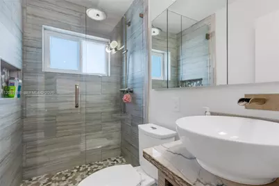821 84th St, Miami Beach, FL 33141 - Photo 11