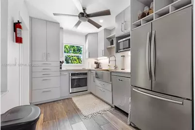 821 84th St, Miami Beach, FL 33141 - Photo 9
