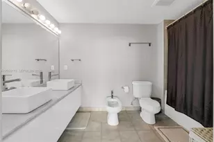 601 NE 36th St, Miami, FL 33137 - Photo 13