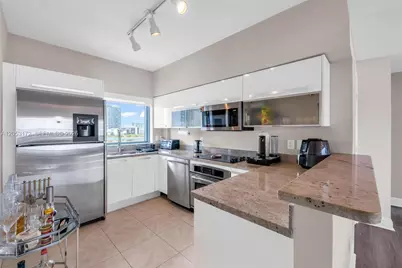 601 NE 36th St #904, Miami, FL 33137 - Photo 3