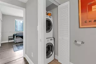 601 NE 36th St, Miami, FL 33137 - Photo 15