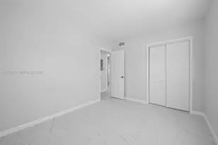 2300 NE 6th Ave, Wilton Manors, FL 33305 - Photo 9