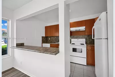 505 S Pine Island Rd #B102, Plantation, FL 33324 - Photo 15