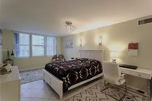 2751 S Ocean Dr, Hollywood, FL 33019 - Photo 13