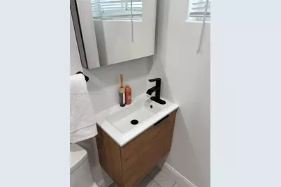 3397 NE 20th Ave, Oakland Park, FL 33306 - Photo 19