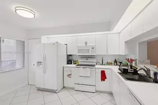 850 SW 138th Ave, Pembroke Pines, FL 33027 - Photo 15