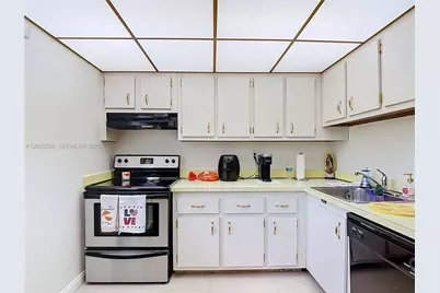 7722 Camino Real #E304, Miami, FL 33143 - Photo 7