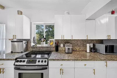 10141 SW 46th St, Miami, FL 33165 - Photo 17