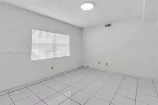 10018 Hammocks Blvd, Miami, FL 33196 - Photo 5