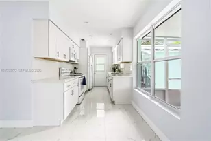 1427 Crest Dr, Lake Worth, FL 33461 - Photo 9