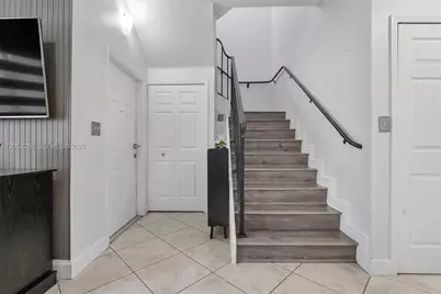 7478 NW 180th Ter, Hialeah, FL 33015 - Photo 3