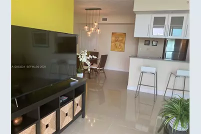 275 NE 18th St #809, Miami, FL 33132 - Photo 3