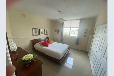 275 NE 18th St #809, Miami, FL 33132 - Photo 25
