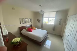 275 NE 18th St, Miami, FL 33132 - Photo 25