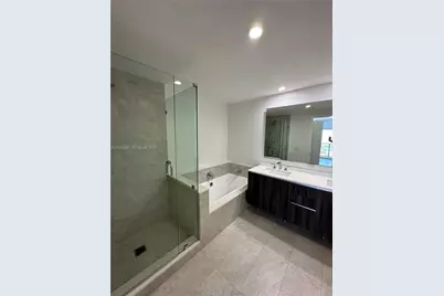 488 NE 18th St #3500, Miami, FL 33132 - Photo 17