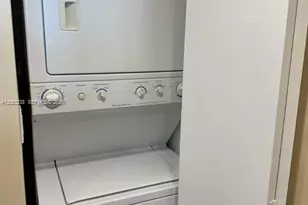 325 S Biscayne Blvd, Miami, FL 33131 - Photo 7
