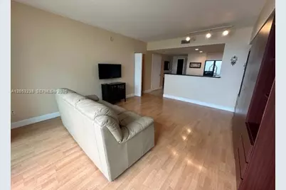 325 S Biscayne Blvd #4320, Miami, FL 33131 - Photo 13