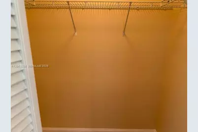 325 S Biscayne Blvd #4320, Miami, FL 33131 - Photo 9