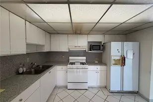 881 E 14th St, Hialeah, FL 33010 - Photo 11