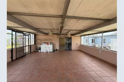 881 E 14th St, Hialeah, FL 33010 - Photo 23