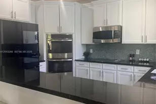 10057 NW 88th Terrace, Doral, FL 33178 - Photo 11