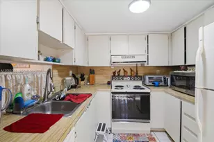 10339 NW 9th St Cir, Miami, FL 33172 - Photo 17