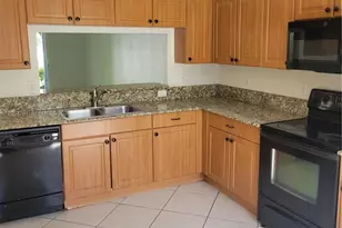 2578 SW 82nd Ave, Miramar, FL 33025 - Photo 3