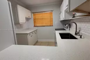 220 W Park Dr, Miami, FL 33172 - Photo 5