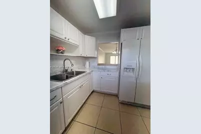 220 W Park Dr #104-3, Miami, FL 33172 - Photo 3