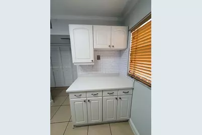 220 W Park Dr #104-3, Miami, FL 33172 - Photo 3