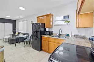 417 NE 26th St, Miami, FL 33137 - Photo 5