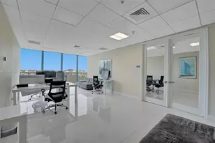 601 NE 36th St, Miami, FL 33137 - Photo 27