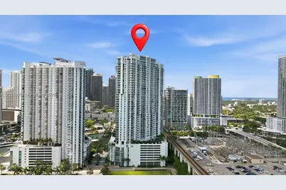90 SW 3rd St #1409, Miami, FL 33130 - Photo 1
