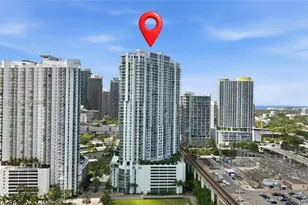 90 SW 3rd St, Miami, FL 33130 - Photo 1