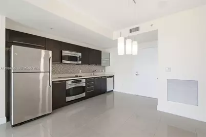 90 SW 3rd St #1409, Miami, FL 33130 - Photo 11